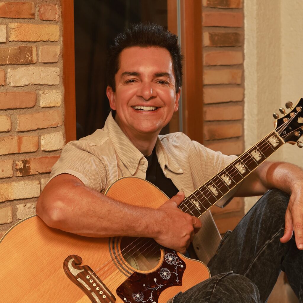Dia do Evangélico será celebrado neste sábado com show de Regis Danese em Currais Novos